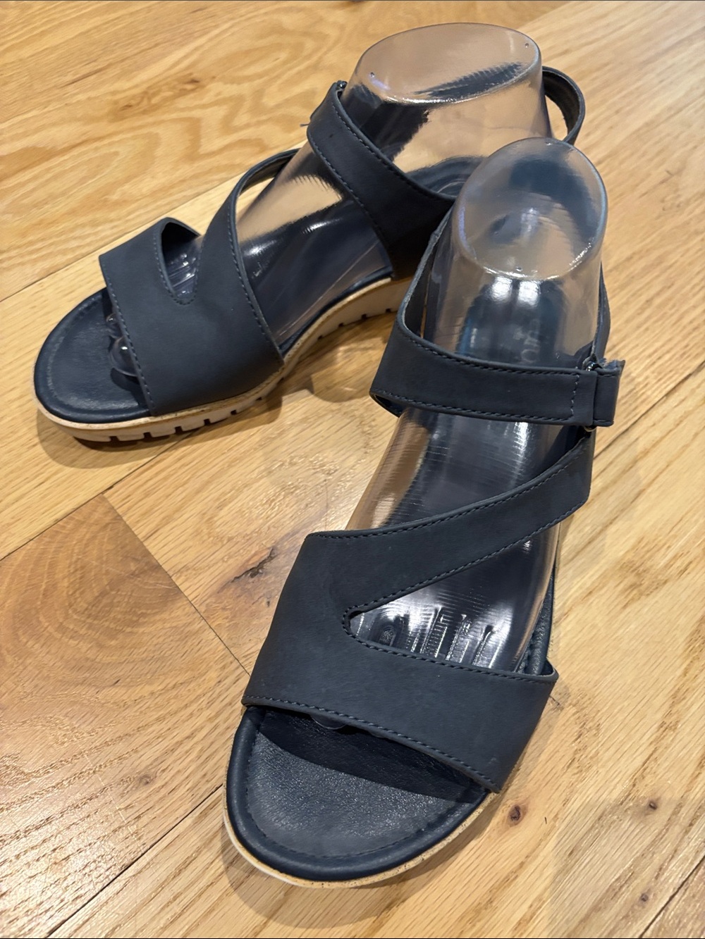 Euro soft navy sandal
